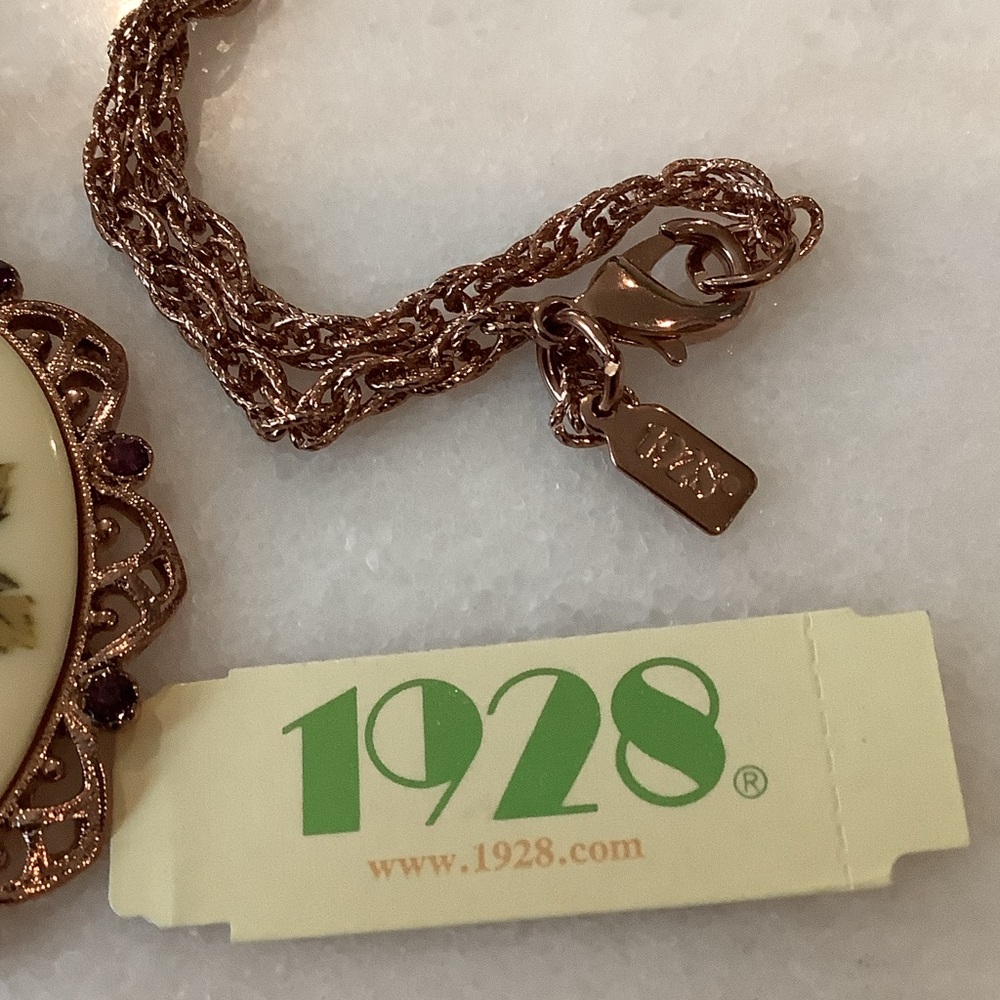 1928 Pink Rose Porcelain Pendant Necklace with Rose Gold Tone Chain, Brand New - Picture 3 of 4